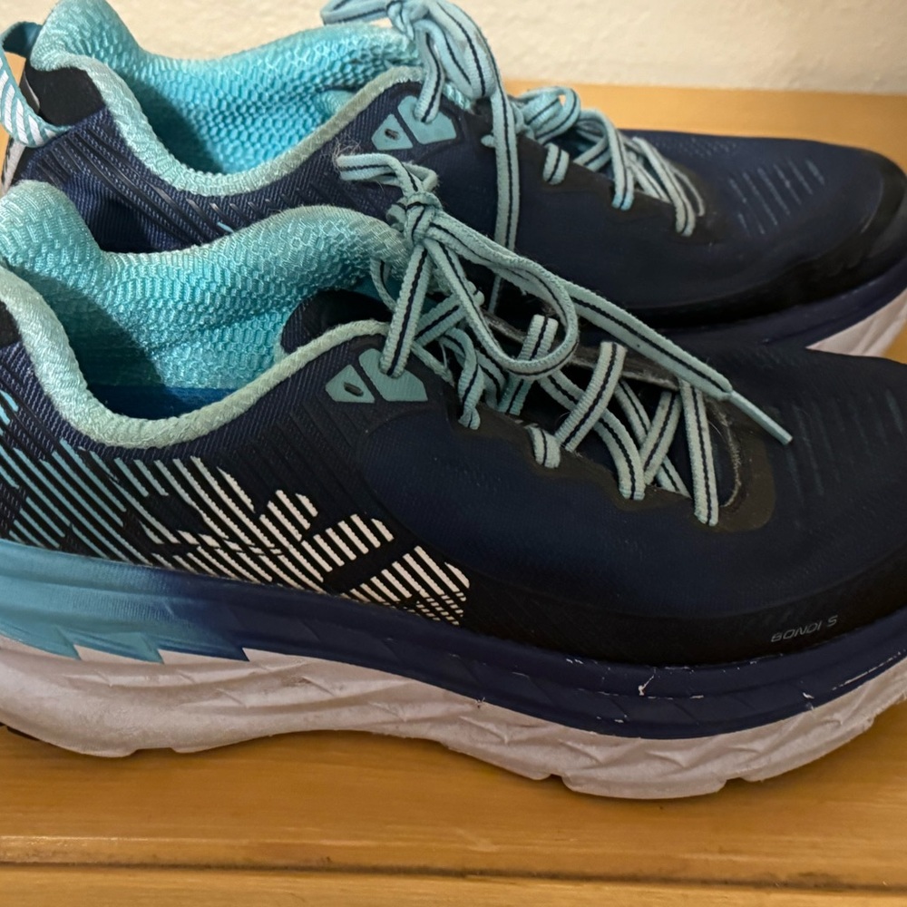 Hoka Bondi Hoka Women’s 9 Men’s 7.5